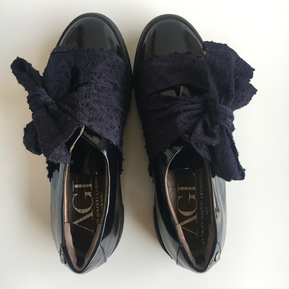 NWOB AGL Patent Platform Bow Sneakers Loafers Navy